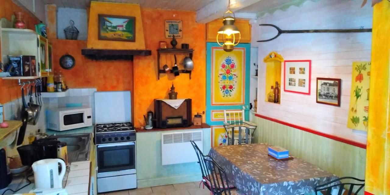 Ferme De L'Art Rural Et Populaire Bed & Breakfast Maillot Dış mekan fotoğraf